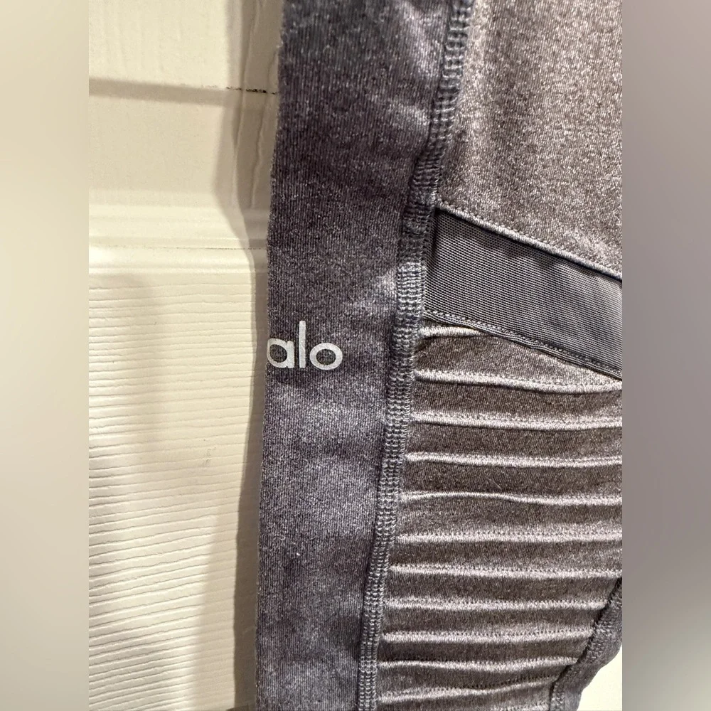 Alo Yoga Moto Leggings High Waist Ribbed Panel-Size Medium - Picture 8 of 9